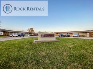 728 Crazy Horse Rd #3, Hutchinson, KS 67502