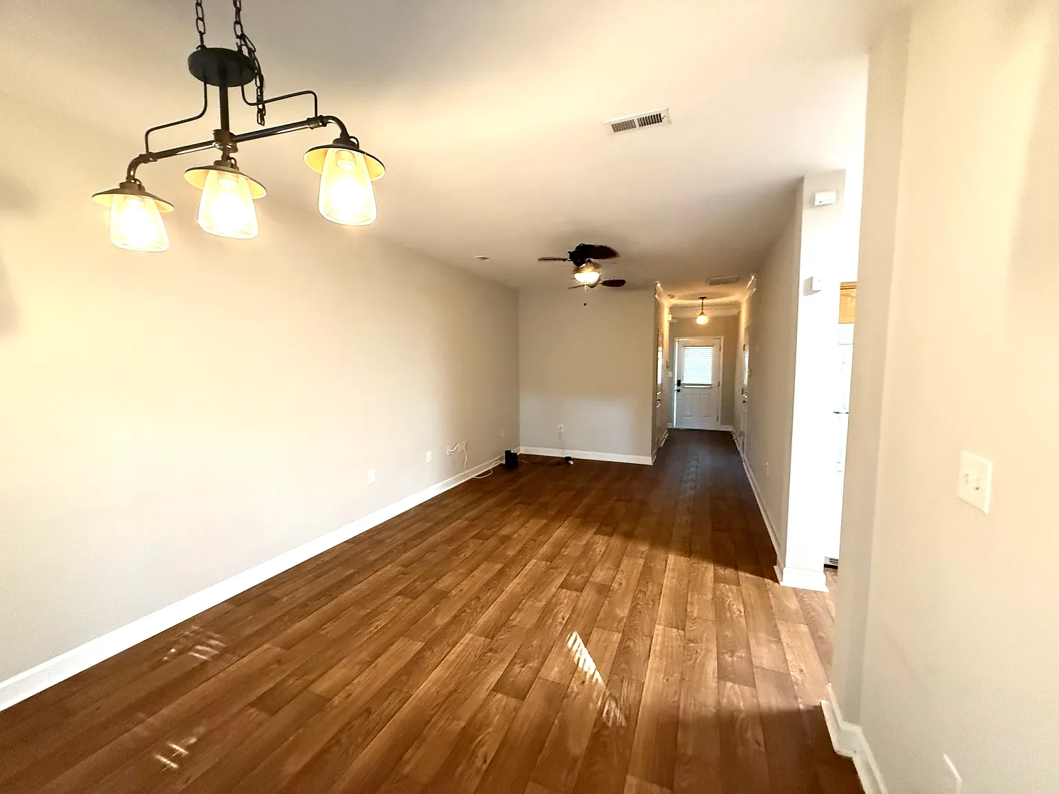 2 bed, 1260 sqft, $1,895 — Photo 3