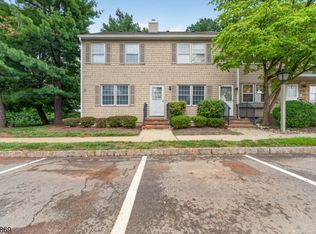 52 Adams Ct, Flemington, NJ 08822