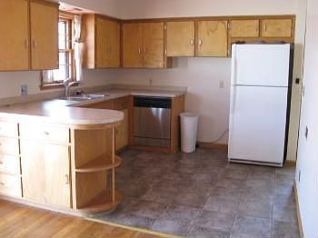 5th image of 843 Beatrice Ave