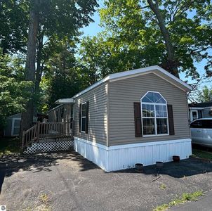 604 Shadywood St, Elk Rapids, MI, 49629