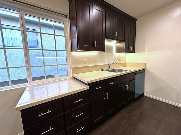 2nd image of 1830 Corinth Ave APT 7