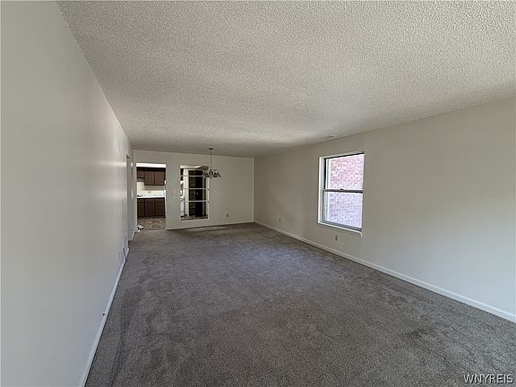 3rd image of 4547 Chestnut Ridge Rd Unit 208B