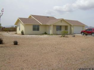 7076 W Burro Dr, Golden Valley, AZ 86413