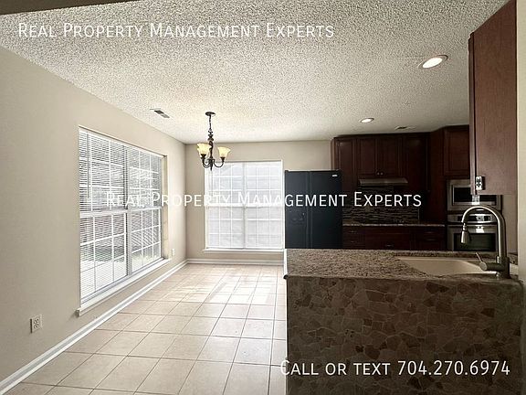 5th image of 7915 Vermilion Dr