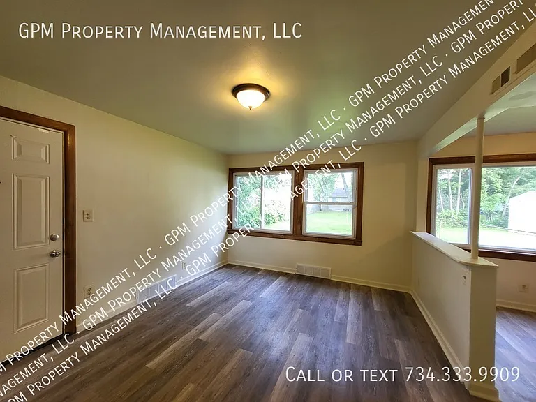 32258 Oscoda Ct — Photo 7