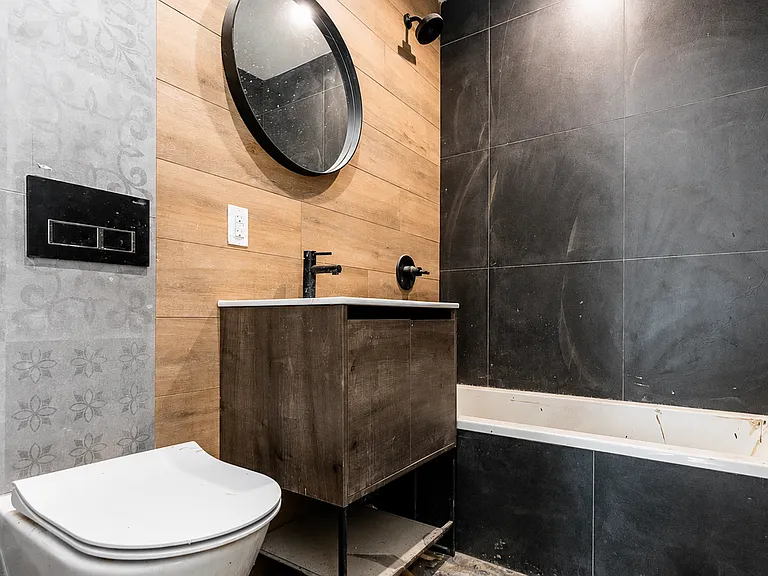 1214 Greene Ave #5F — Photo 3