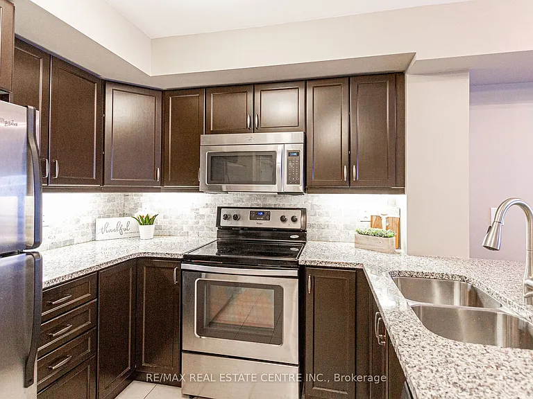 1045 Nadalin Hts #211 — Photo 11