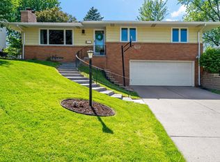 3324 Skycroft Dr, Saint Anthony, MN 55418