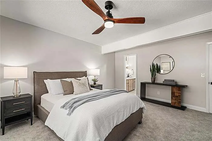 9136 Grant Ln — Photo 13