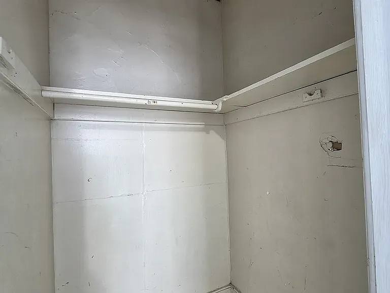 96 Brown Pl #A — Photo 12