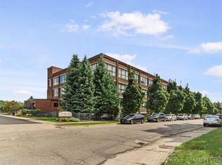 533 Columbia Ave APT 18, Holland, MI 49423
