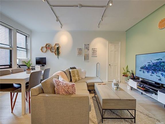 3rd image of 167-10 Crocheron Ave #2E