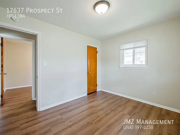 17637 Prospect St — Photo 12