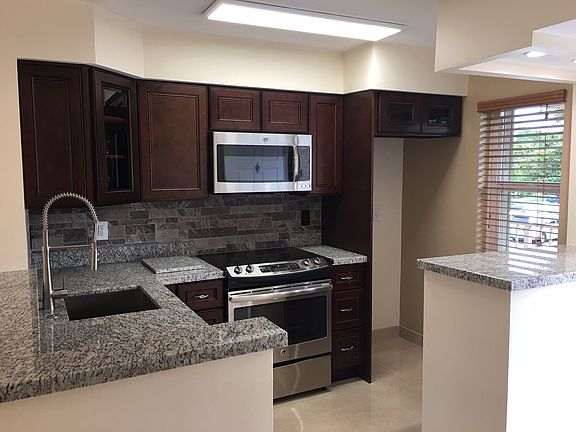 2nd image of 2106 Cypress Bend Dr APT 202