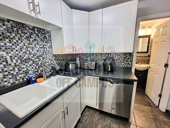 2nd image of 1268 21st St
