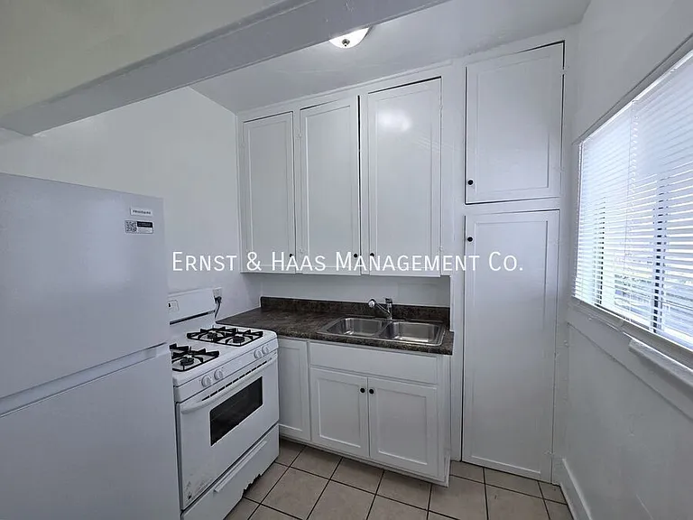 1436 Walnut Ave #1 — Photo 7