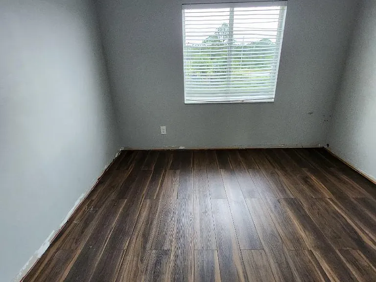 823 Eisenhower Blvd — Photo 1