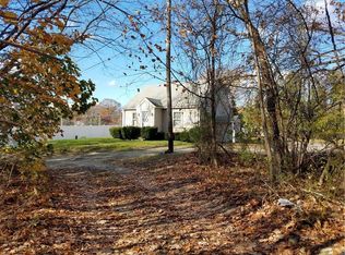 242R Mendon Rd #R, Woonsocket, RI 02895