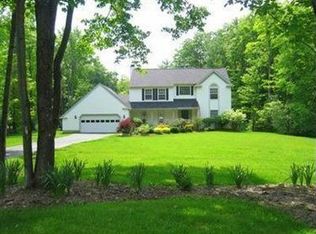 12135 Burlington Glen Dr, Chardon, OH 44024