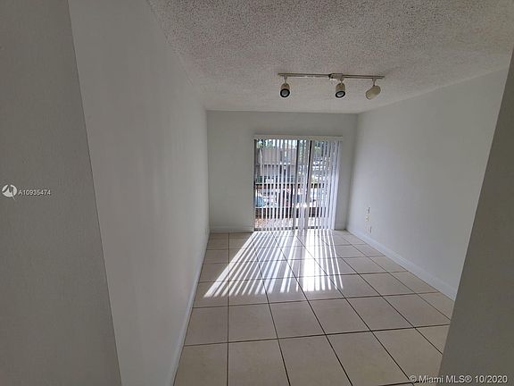 5th image of 4129 NW 88th Ave APT 203