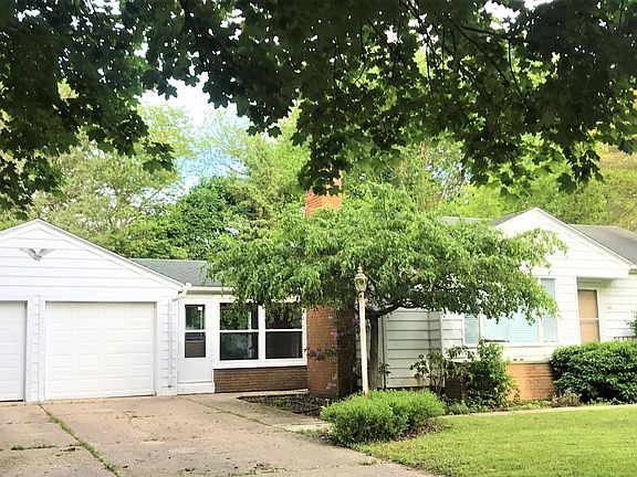 4th image of 1025 Weaver Ave
