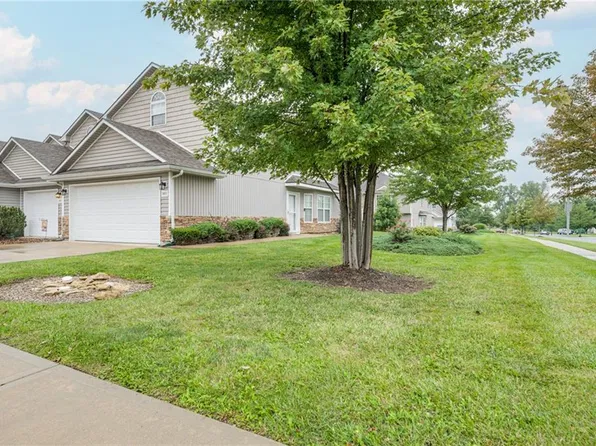21033 Millridge St, Spring Hill, KS 66083