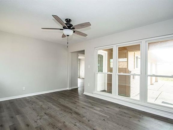 3rd image of 3410 Truxton Dr