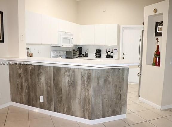 2nd image of 1445 Mira Vista Cir #1