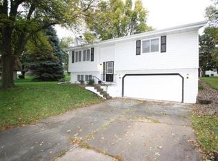 210 8th St SE, New Prague, MN 56071