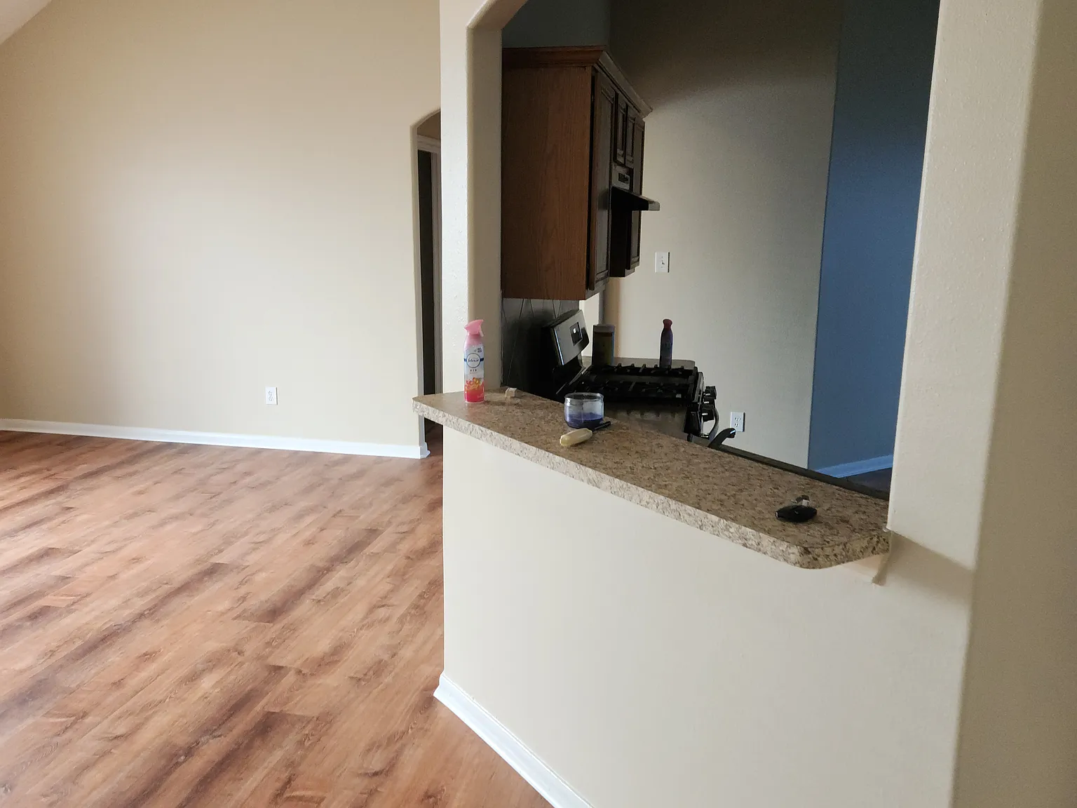 3 bed, 1692 sqft, $1,600 — Photo 2