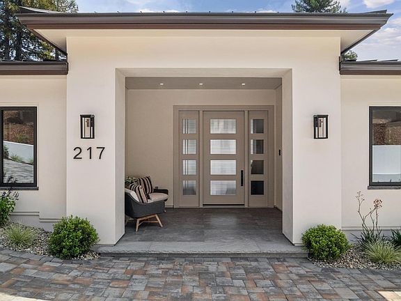 5th image of 217 Cleveland Avenue
