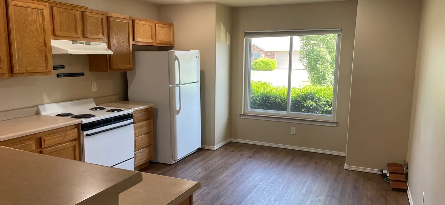 4107 Southwest Chapelstone Avenue - 1 — Photo 3