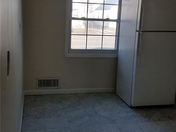 4th image of 7644 263rd St