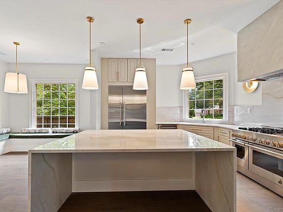 4th image of 9446 Plantation Way Ln