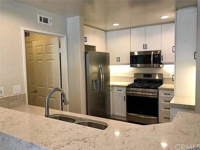1st image of 9 La Mirage Cir