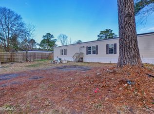 31 E Magnolia Dr, Rocky Point, NC 28457