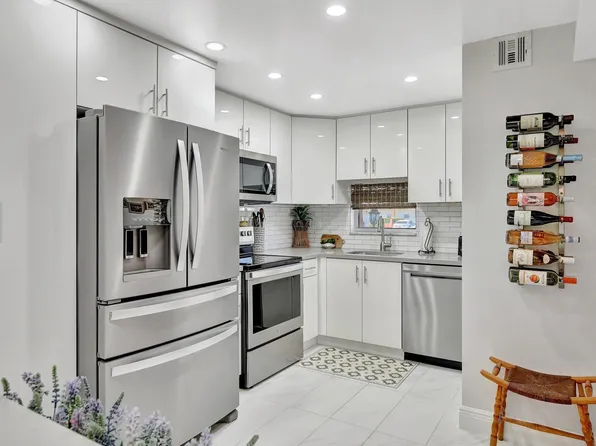 700 S Hollybrook Drive #104, Pembroke Pines, FL 33025