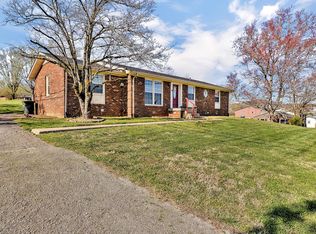 28 Main St E, Gordonsville, TN 38563