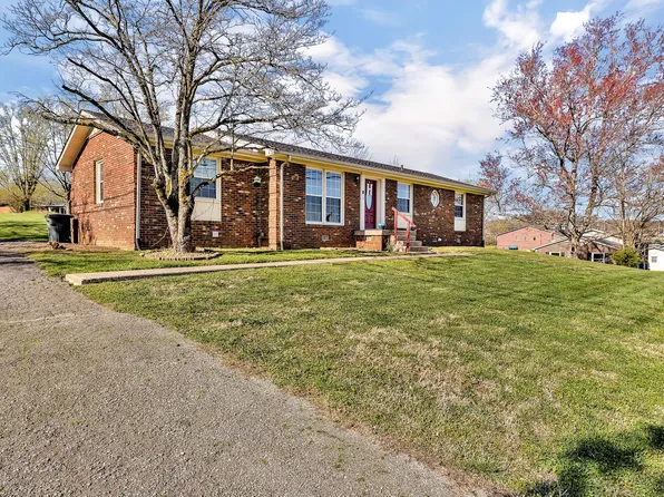 28 Main St E, Gordonsville, TN 38563