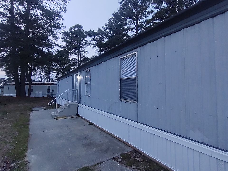 1st image of 8672 Doris St