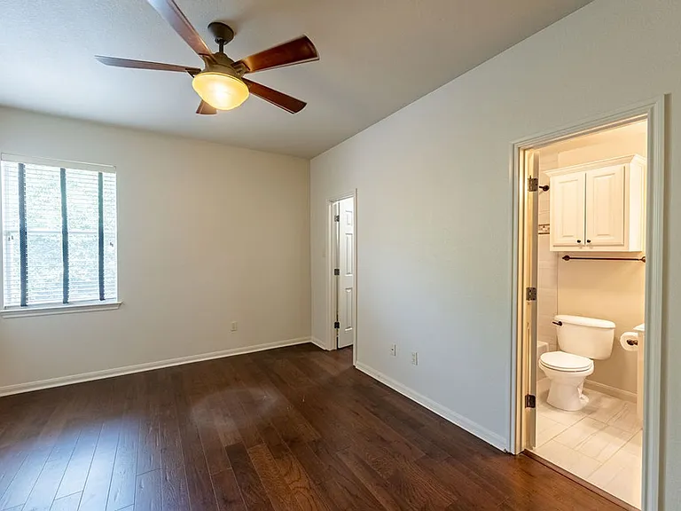 7909 Adelaide Dr — Photo 16