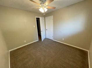 2711 Raymond St, Pasadena, TX 77506