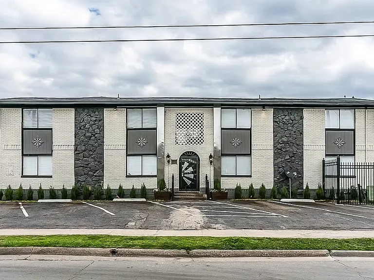1512 Annex Ave — Photo 1