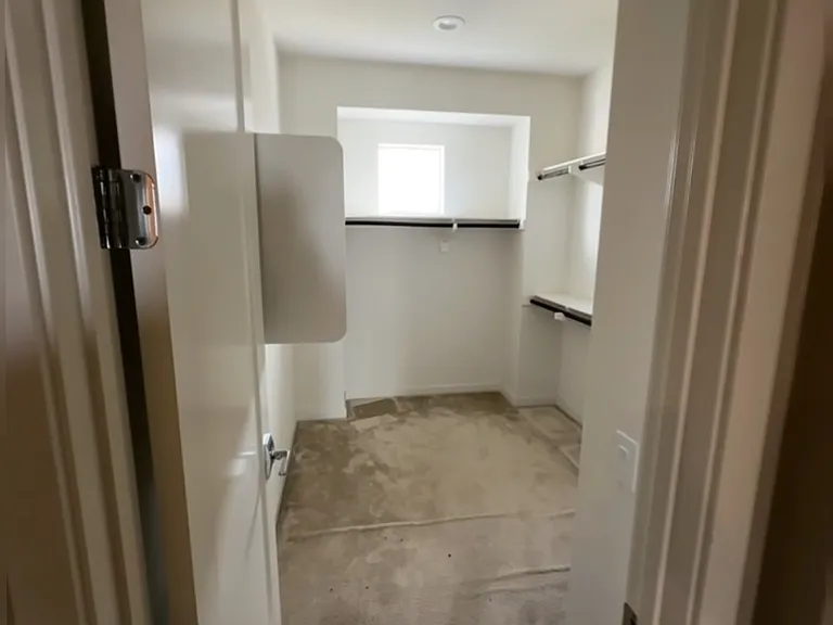 16251 Camden Cir — Photo 11