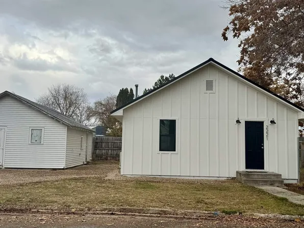 2221 S Ohio Ave, Caldwell, ID 83605