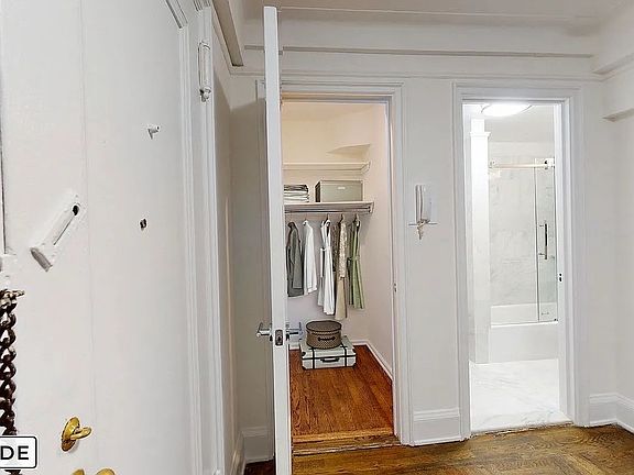 4th image of 137 E 38th St #10B***