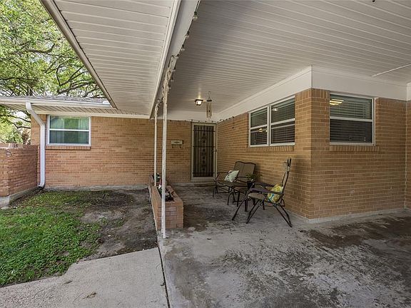 4th image of 1504 Lavonia Ln