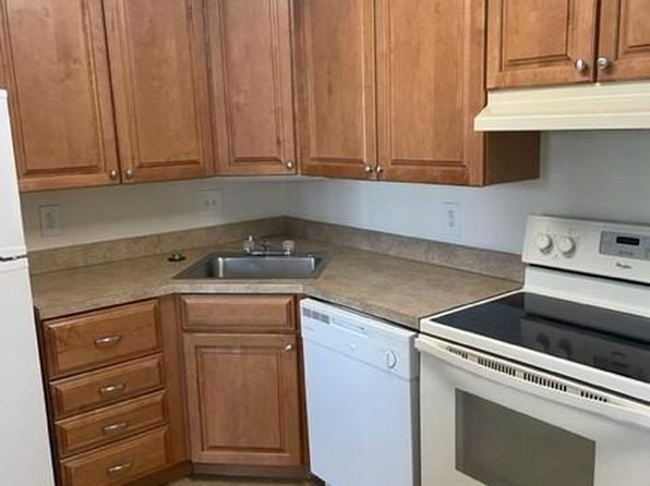 228 Crocker Dr APT D