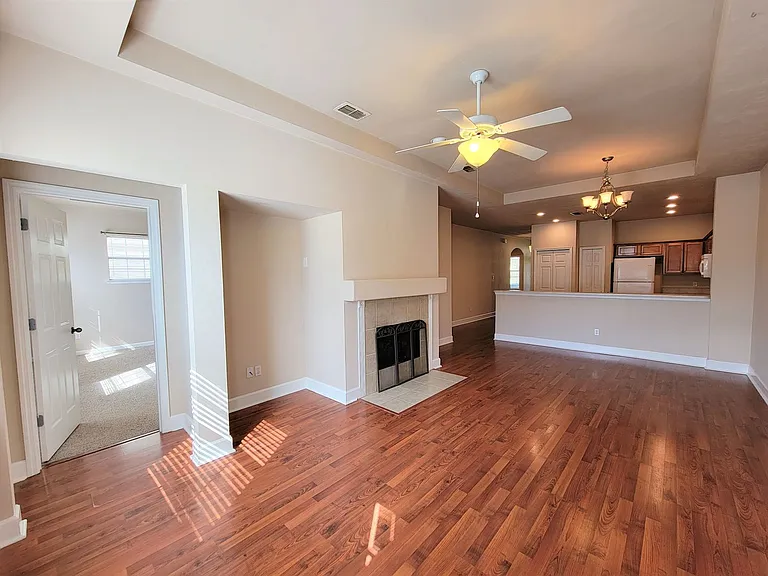 5521 Hampton Woods Way — Photo 3